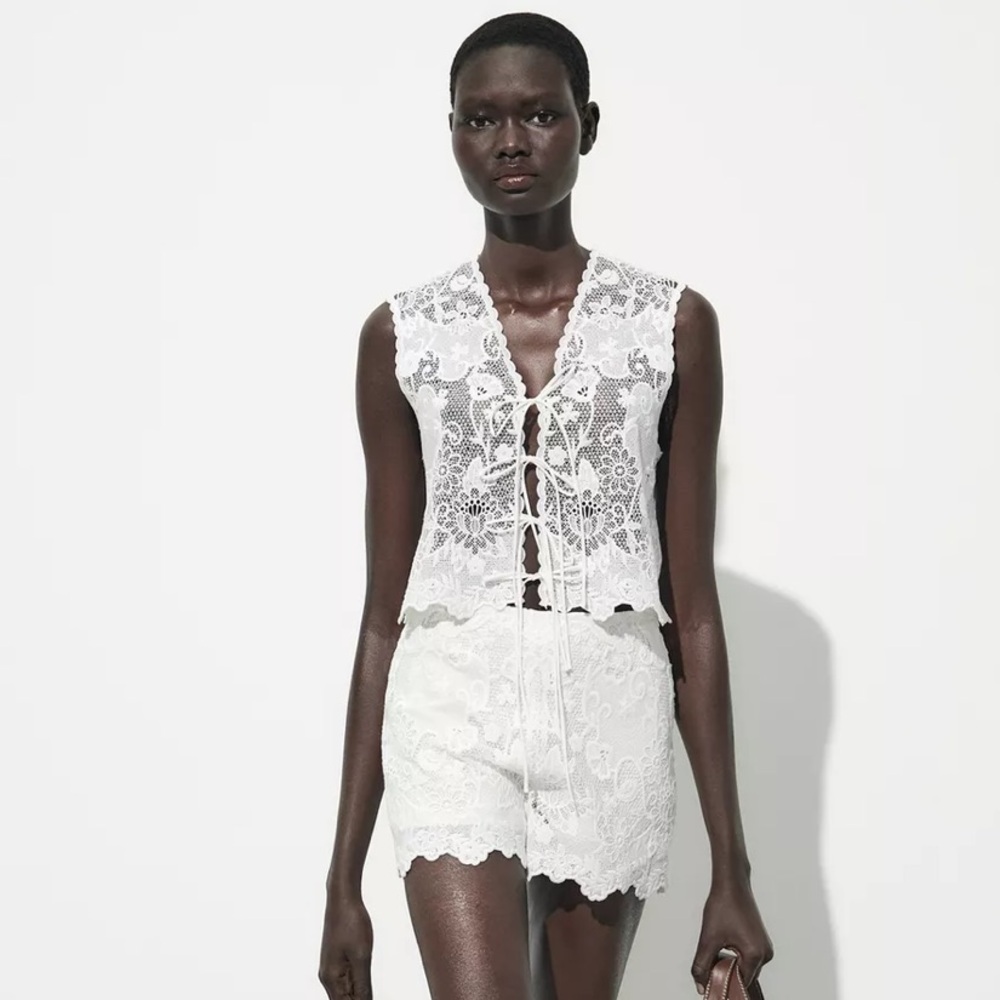 NWT ZARA BLOGGER FAV EMBROIDERED SHORTS  SIZE S 
🚨FIRM PRICE NO DISCOUNT - Picture 3 of 12